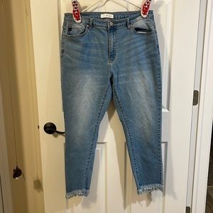 NWOT Kancan size XL frayed jeans. Washed never worn. Light wash.